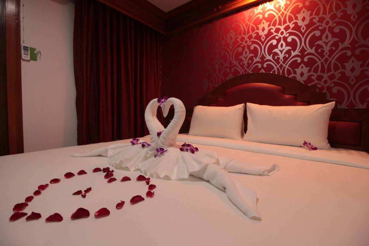 Taj Phuket Inn Patong Exterior foto